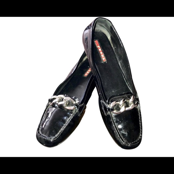 🔷💠PRADA🔷💠PATENT LEATHER LOAFERS 🔷💠 - Picture 1 of 8